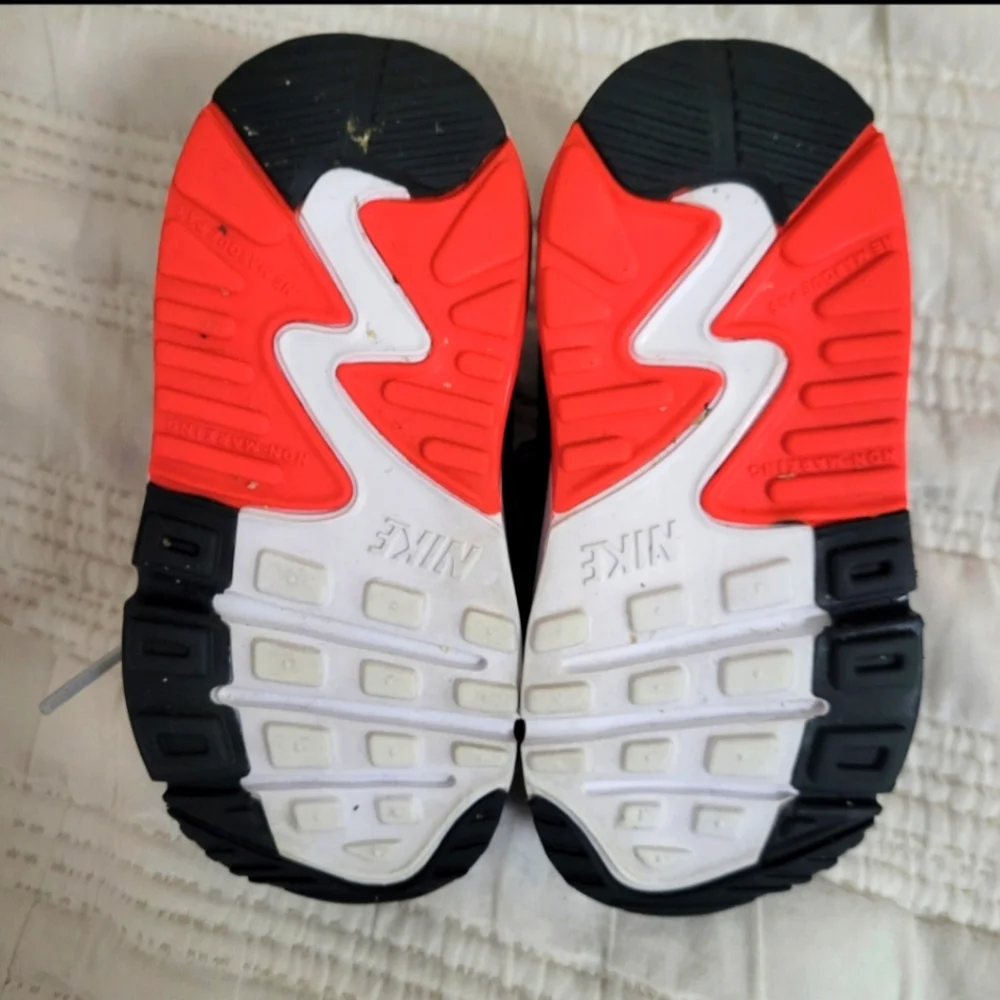 Nike Air Max 90 Toddler Sneakers size 6C